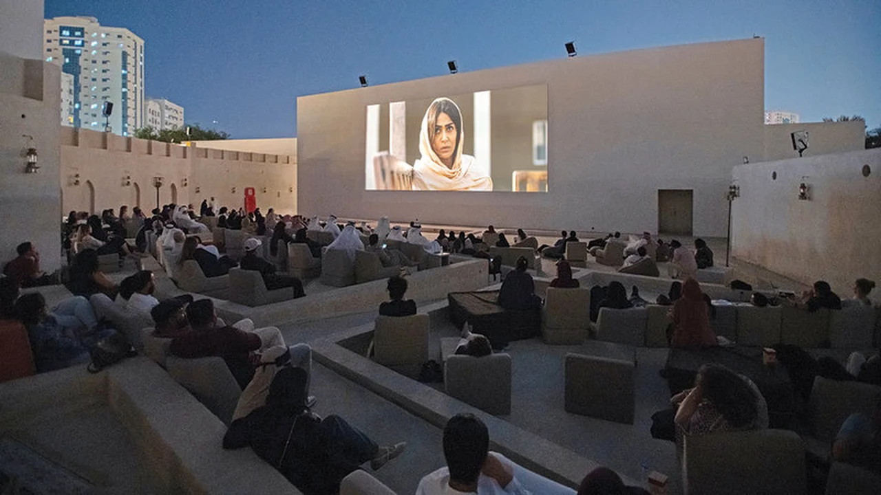 «الشارقة للفنون» تكشف عن برنامجها الصيفي والخریفي الممیز